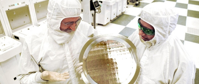 與摩爾定律脫節(jié) 英特爾7nm最早2020年見？